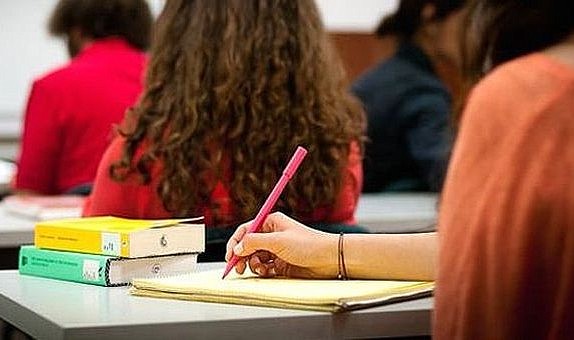 Müjde! Başkan Yeşildaş bursları yatırdı