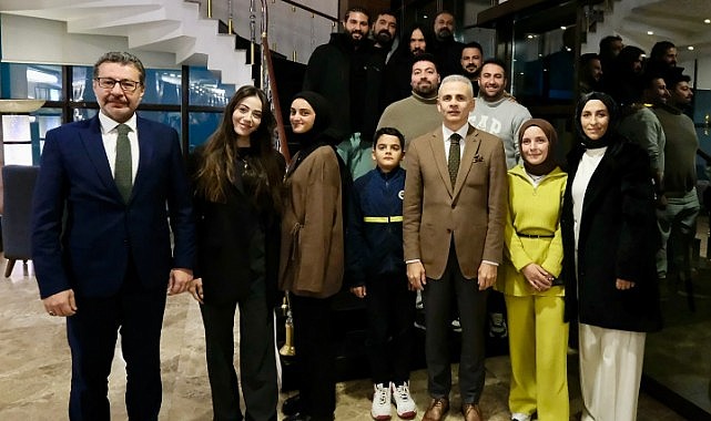 Vali Çiçekli, İnfluencerları misafir etti