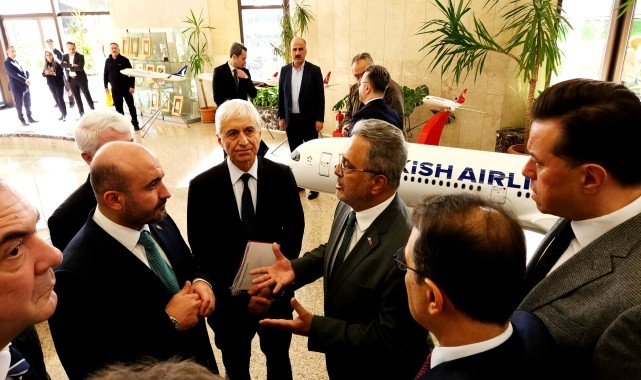 AK Parti İl Başkanı Albayrak&#039;tan THY Yönetim Kurulu ve İcra Komitesi Başkanı Bolat&#039;a ziyaret