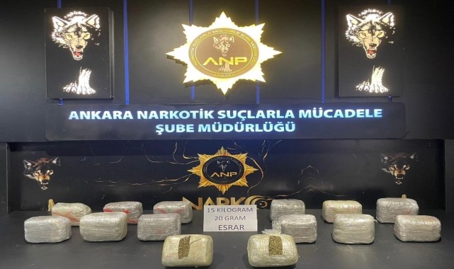 Ankara&#039;da kamyonet kasasındaki buzdolabında 15 kilogram uyuşturucu ele geçirildi