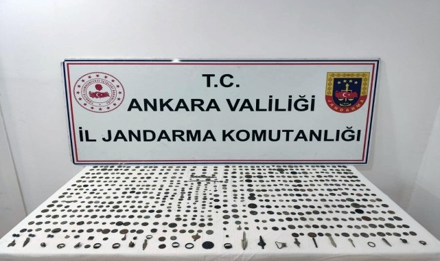 Başkentte tarihi eser kaçakçılığı yaptığı iddia edilen 2 şüpheli yakalandı