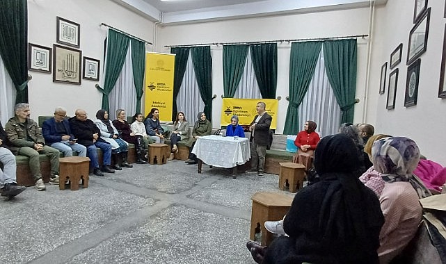 &quot;Hikayelerden hayatı okumak&quot; 