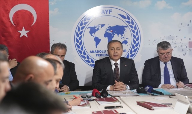 İçişleri Bakanı Yerlikaya, Anadolu Yayıncılar Federasyonu&#039;nda soruları yanıtladı: