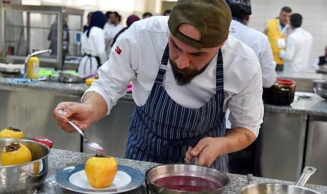 İşte Karaman&#039;daki yarışmaya damga vuran usta eller