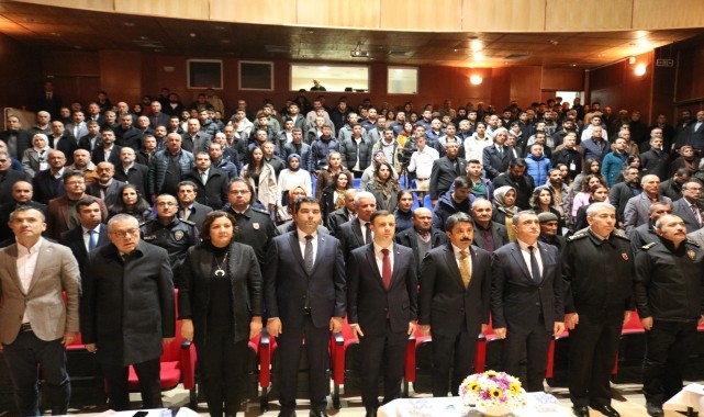 Kırşehir'de "Her Yönüyle Kaman Sempozyumu" başladı