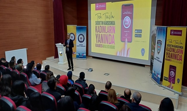 Kırşehir&#039;de polis üniversite öğrencilerine eğitim verdi