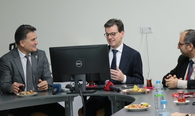 Kök hücre gen tedavisini bulup uygulayan Prof. Dr. Arjan Lankester&#039;den KANKA&#039;ya ziyaret