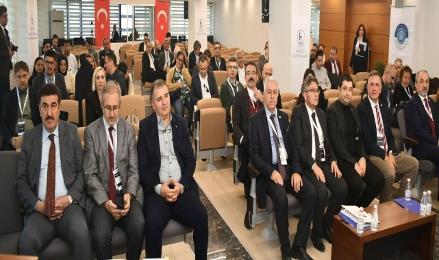 Konya&#039;da &quot;Sorunlar ve Çözüm Arayışları Çalıştayı&quot; düzenlendi