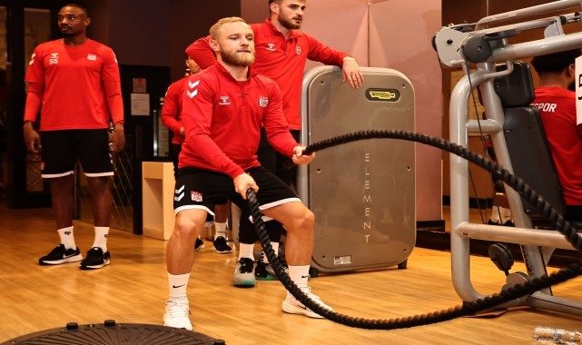 Sivasspor&#039;un Antalya kampı sürüyor
