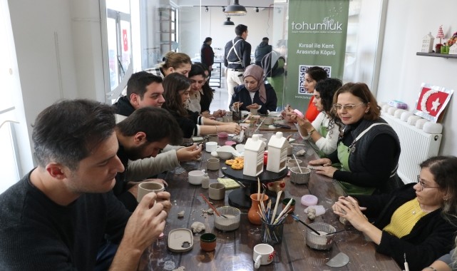 Üniversite öğrencileri, sanatla köy okullarındaki çocukların hayatına dokunuyor