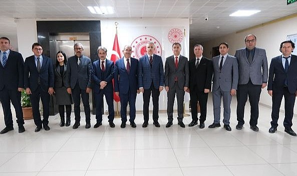 Vali Çiçekli, kurum ziyaretlerini sürdürüyor