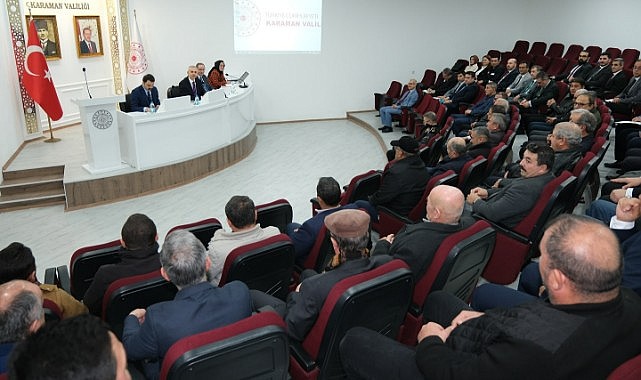 Vali Çiçekli muhtarlarla bir araya geldi