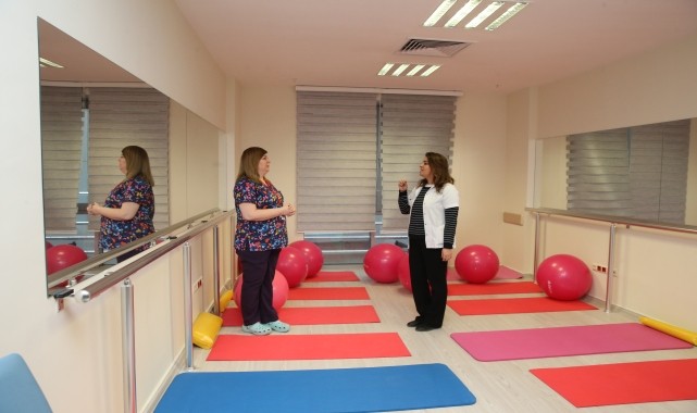 Yunus Emre Devlet Hastanesinde yeni annelere çevrim içi destek veriliyor