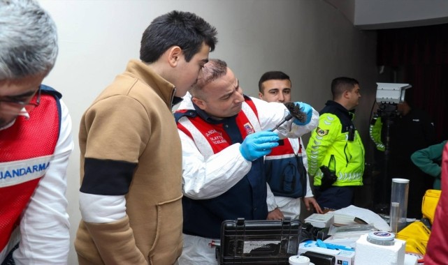 Eskişehir&#039;de öğrencilere jandarma teşkilatı tanıtıldı