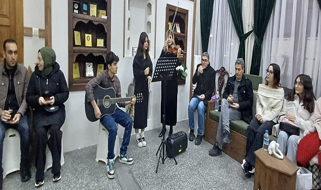 Karaman&#039;da türkülerin büyülü dünyasına yolculuk 