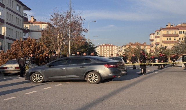 Kayseri&#039;de çıkan silahlı kavgada 3 kişi yaralandı