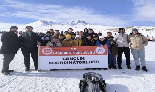 Sivas&#039;ta Kur&#039;an kursunu başarıyla tamamlayan öğrenciler, Erciyes gezisiyle ödüllendirildi