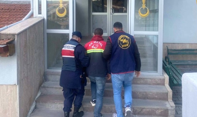 Yozgat&#039;ta kesinleşmiş hapis cezası bulunan 2 firari yakalandı