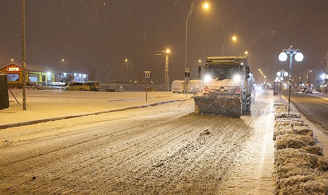 Belediye ekipleri seferber oldu