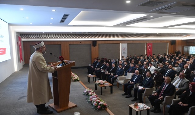 Diyanet İşleri Başkanı Erbaş, "15. Eğitim Görevlileri Semineri"nde konuştu: