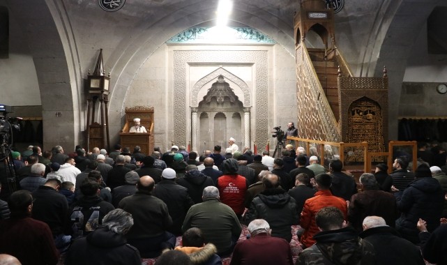 İç Anadolu'da Berat Kandili dualarla idrak edildi