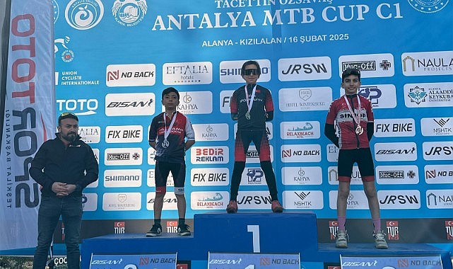 Karaman&#039;a madalyalarla döndüler