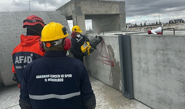 Karaman&#039;da AFAD&#039;dan enkazda arama kurtarma eğitimi