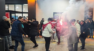 Karaman'da askere giden gençler coşkuyla uğurlandı