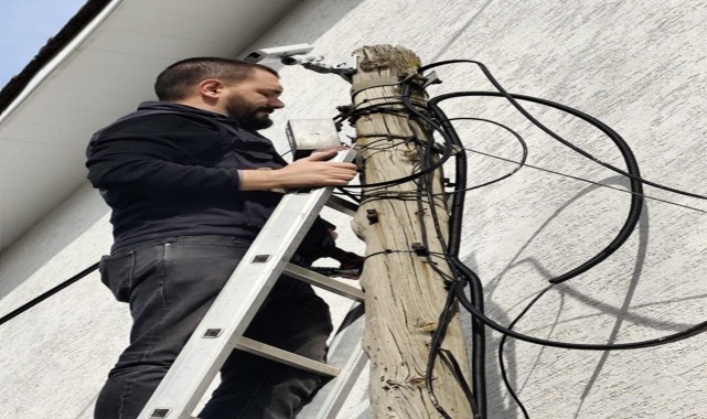 Mihalgazi'deki bir mahalleye güvenlik kameraları takıldı