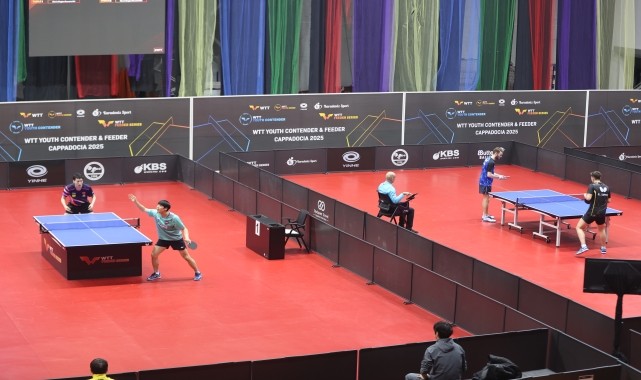 Nevşehir'de, 50 ülkeden 350 masa tenisçinin madalya mücadelesi sona erdi