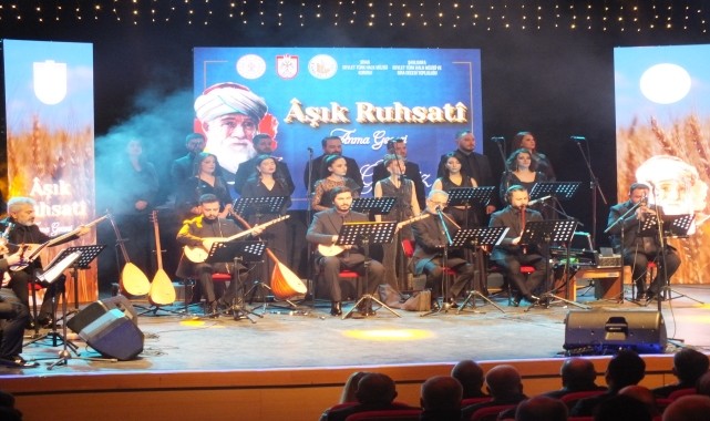 Sivas'ta üniversite öğrencileri doğaya yem bıraktı