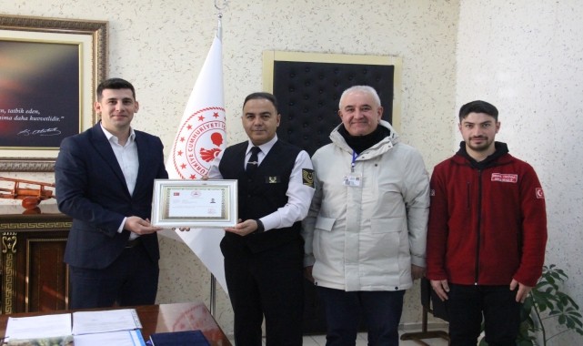 Yozgat&#039;ta Çayıralan İlçe Jandarma Komutanı Aktan&#039;a teşekkür belgesi verildi