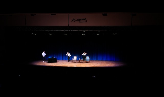 Duayen sanatçılar, 60'ıncı sanat yıllarında ilk kez aynı sahneyi paylaşıyor