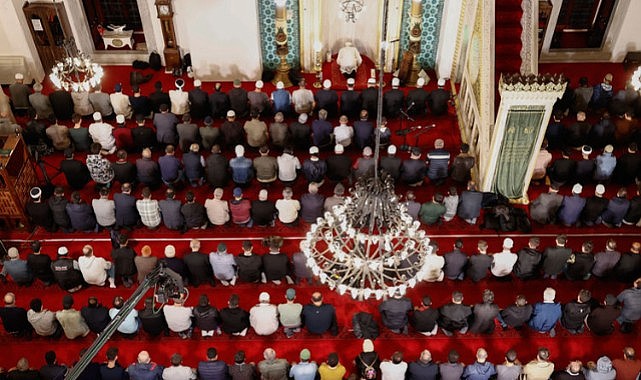 Karaman&#039;da Bayram Namazı kaçta