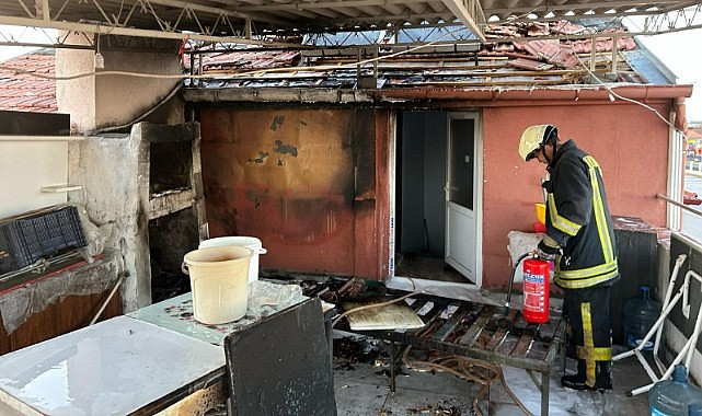 Karaman&#039;da çatı yangını korkuttu