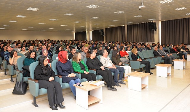 KMÜ&#039;den anlamlı panel