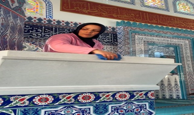 Kocasinan Belediyesi ilçedeki camileri düzenli olarak temizliyor