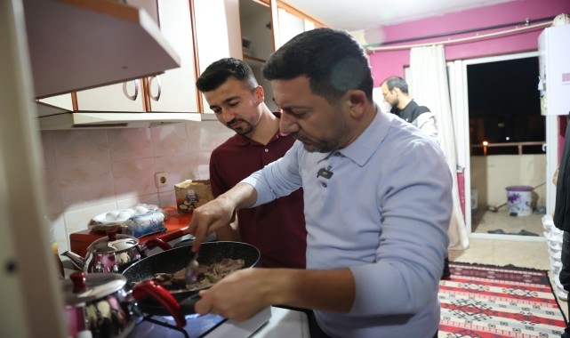 Nevşehir Belediye Başkanı Arı, öğrencilerle sahur yaptı