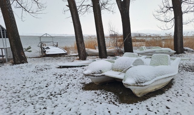Sivas ve Yozgat'ta kar yağışı etkili oluyor