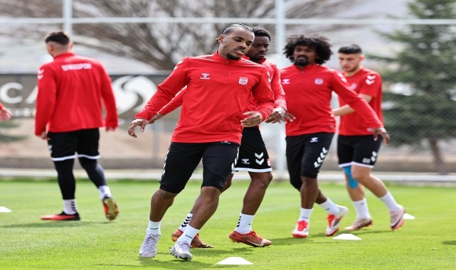 Sivasspor, Adana Demirspor maçının hazırlıklarını tamamladı