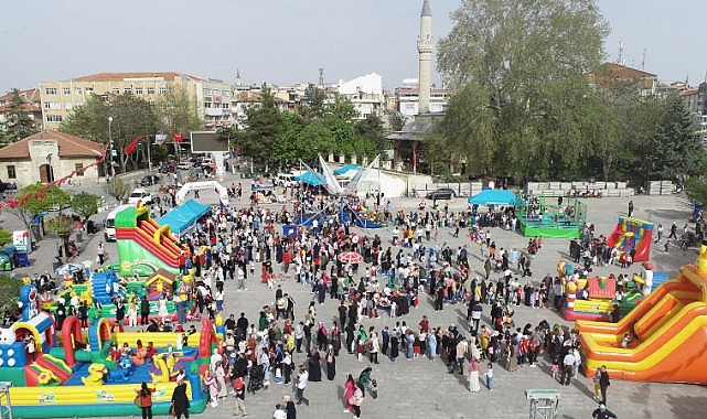 Belediyeden miniklere bayram hediyesi