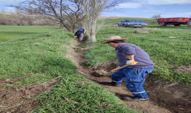Çepni&#039;de sulama kanalları temizleniyor