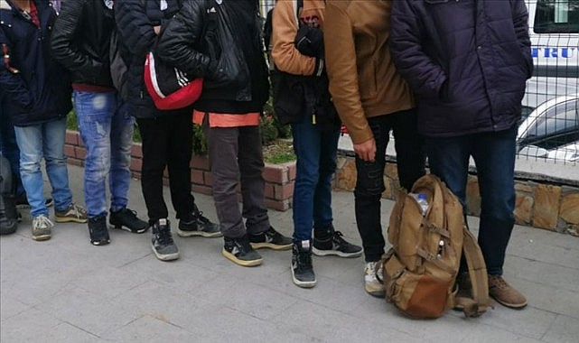 Düzensiz göçmenlere Karaman&#039;da darbe