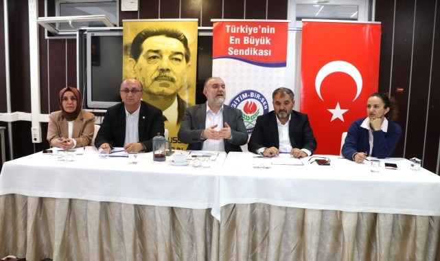 Eğitim-Bir-Sen Genel Başkan Yardımcısı Karaman, Yozgat&#039;ta eğitimcilerle buluştu