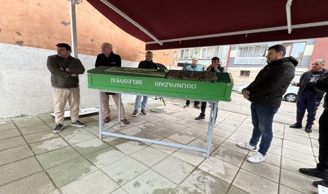 Fethiye&#039;de yamaç paraşütünün düşmesi sonucu ölen pilot ile yolcunun cenazeleri Eskişehir&#039;de defnedildi