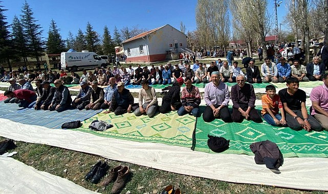 Karaman&#039;da eller semaya kalktı