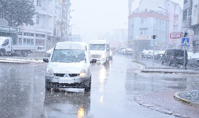 Karaman&#039;da kar etkili oluyor