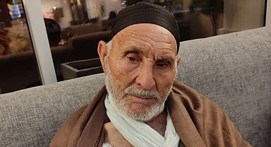 Karamanlı dede Kabe'de yardım bekliyor