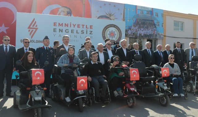 Kayseri'de hayırsever iş insanı tarafından 130 akülü araç dağıtıldı