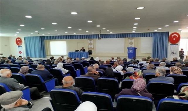 Kırşehir&#039;de hacı adaylarına seminer verildi
